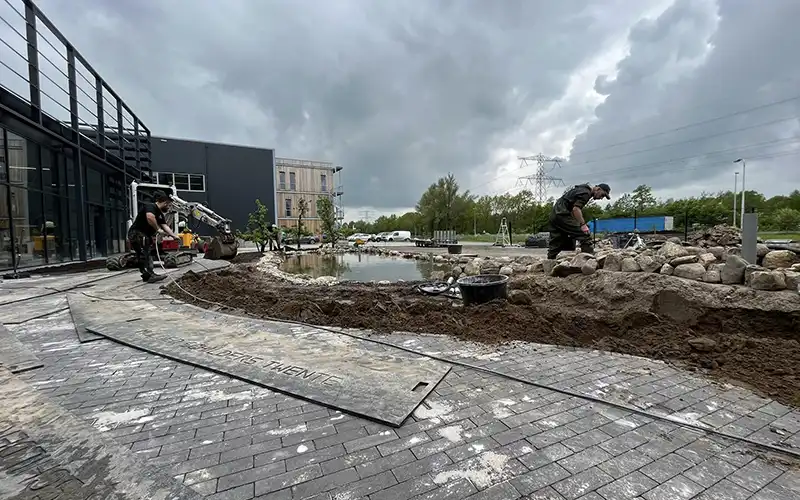 Showtuin met zwemvijver